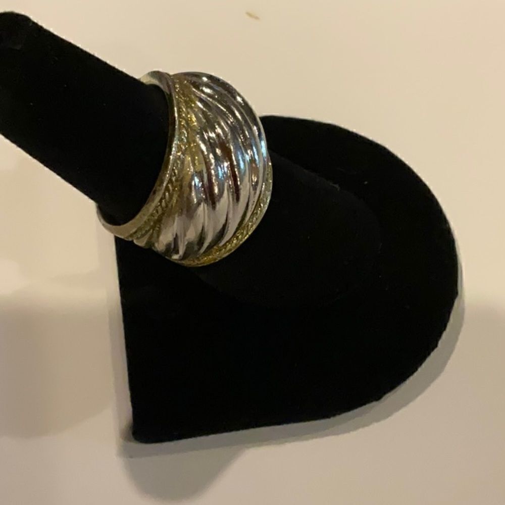 80s Silver/Gold Ring   - Picture 2 of 5